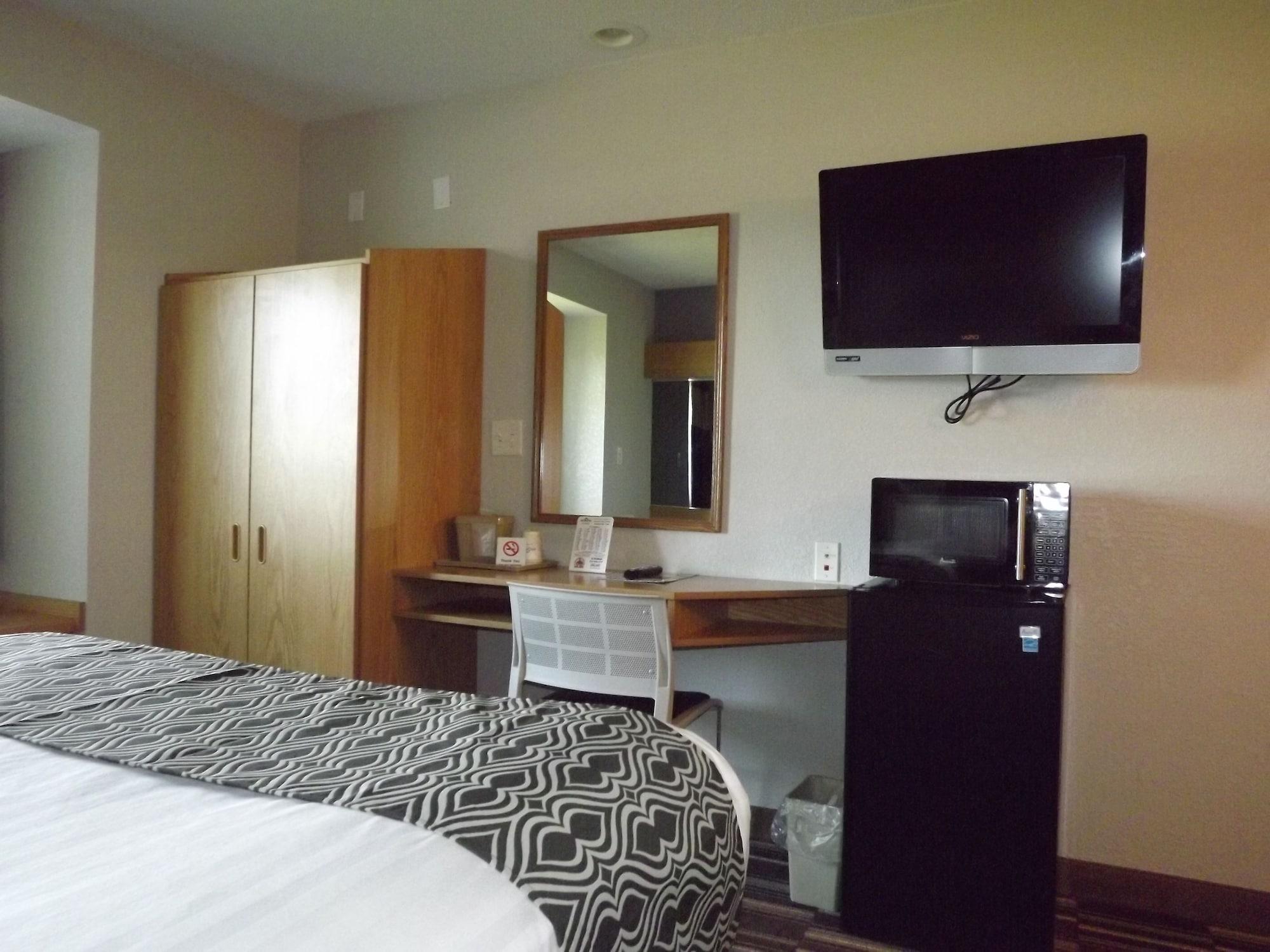 Microtel Inn And Suites - Ames Dış mekan fotoğraf