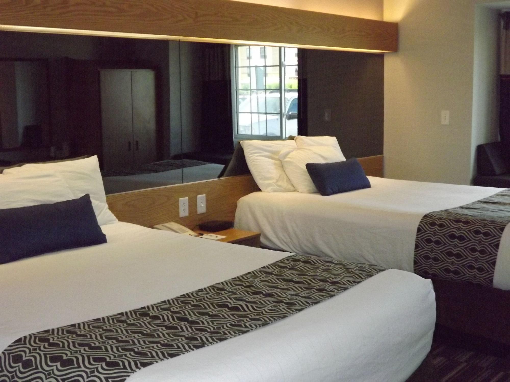 Microtel Inn And Suites - Ames Dış mekan fotoğraf